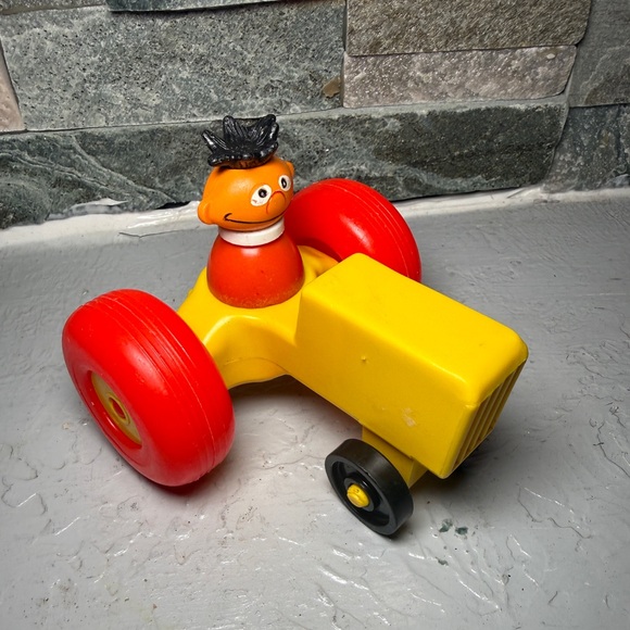Fisher-Price Yellow Tractor Toy with Character Rider and Red Wheels - Picture 2 of 4